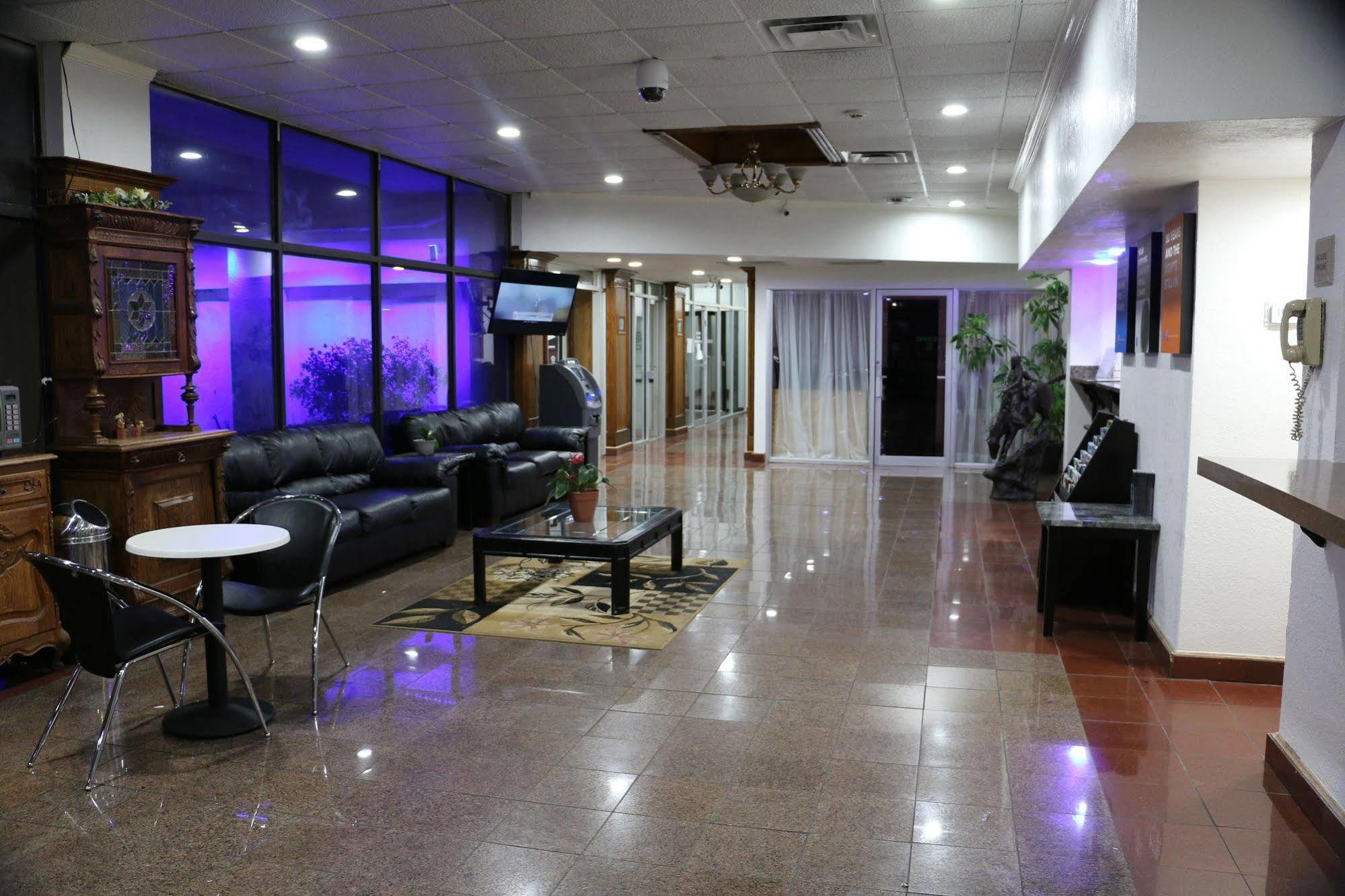 Sky Hotel At Tulsa Airport Dış mekan fotoğraf